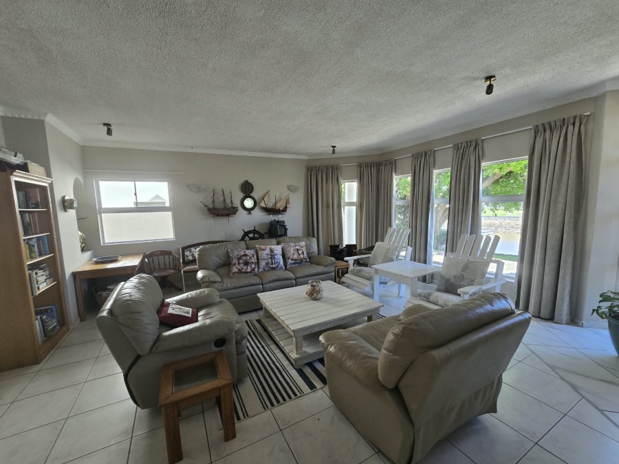 4 Bedroom Property for Sale in Royal Alfred Marina Eastern Cape